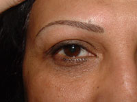 Eyebrow defining on a female with micropigmentation