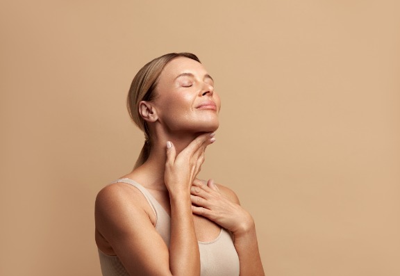 Why Does the Neck Age Faster?