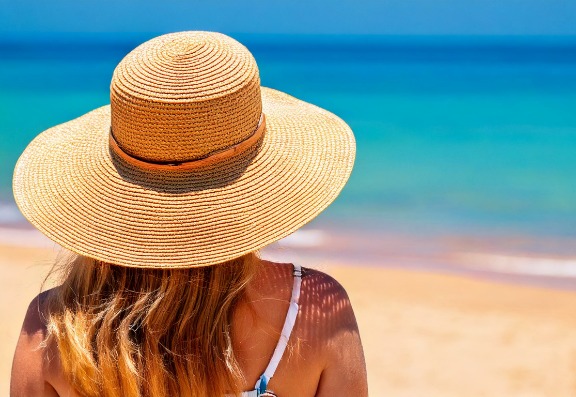 Sunbathing Will Clear Up Your Skin