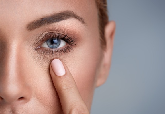 rejuvenation around the eyes