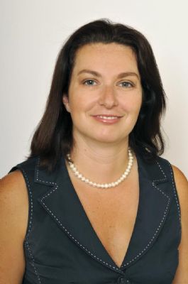 Caroline Mills Photo