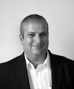 Dr Nic Nicolaou Photo