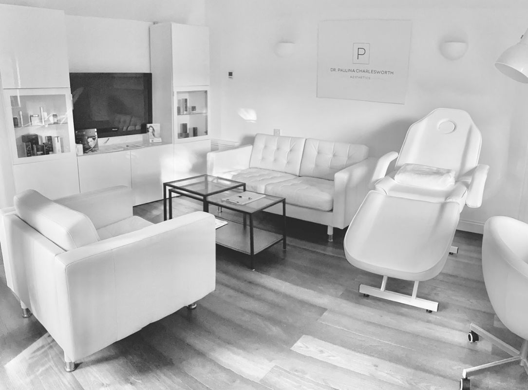 Dr Paulina Charlesworth Aesthetics Banner