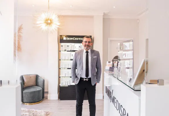 Bank Medispa Left Banner
