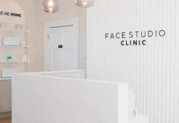 Face studio clinic Left Banner