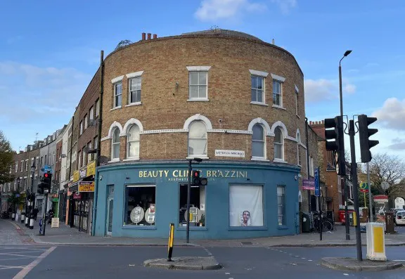 Beauty Clinic Brazzini Left Banner