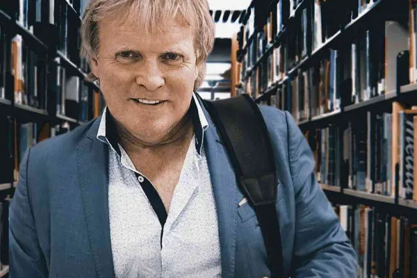 The American Who Helped Develop Aesthetic Lasers