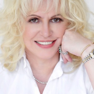 Dr. Rita Rakus