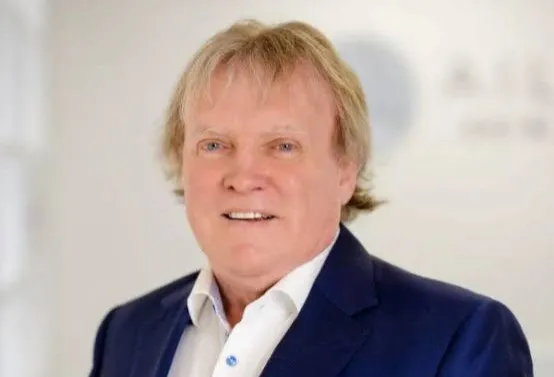 Déesse PRO Appoints Dr Patrick Treacy as Ambassador