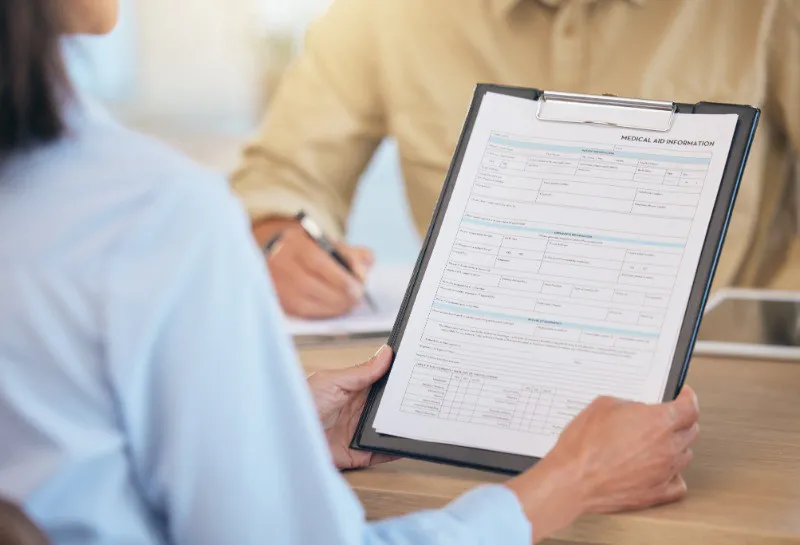 FREE GUIDE l Struggling to Manage Short-Term Sickness in Your Business?