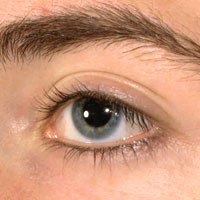 Eyelash defining on a male with micropigmentation